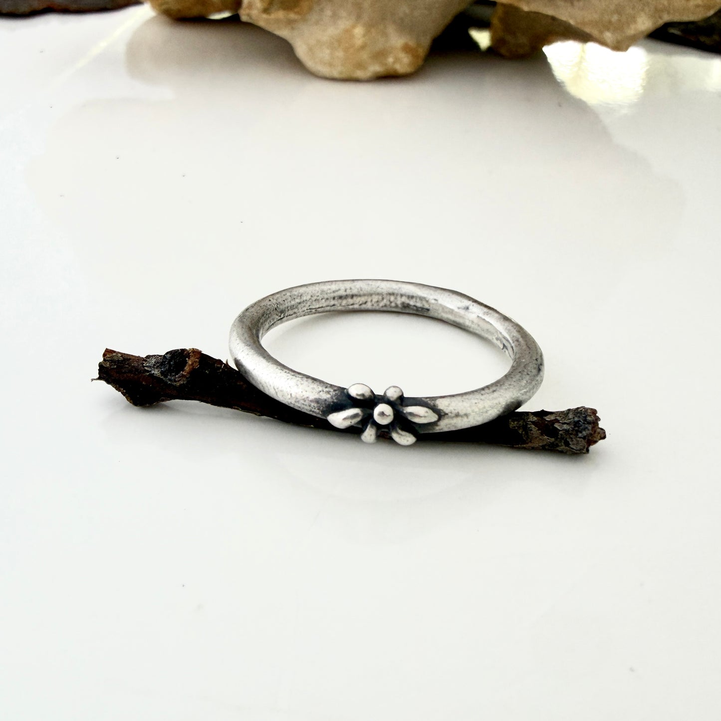 Simple sterling silver, round wire ring- Tiny Flower design