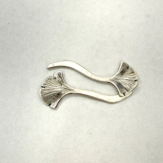 Ginkgo leaf ear climbers
