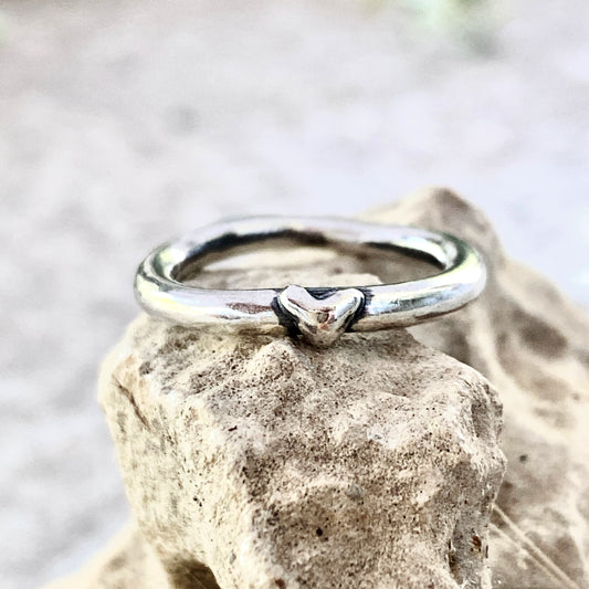 Simple sterling silver, round wire ring- Tiny Heart design
