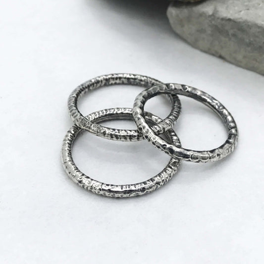 Simple sterling silver, round wire ring- Horizontally Textured